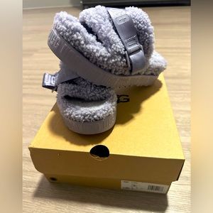 UGG Fluffita slide